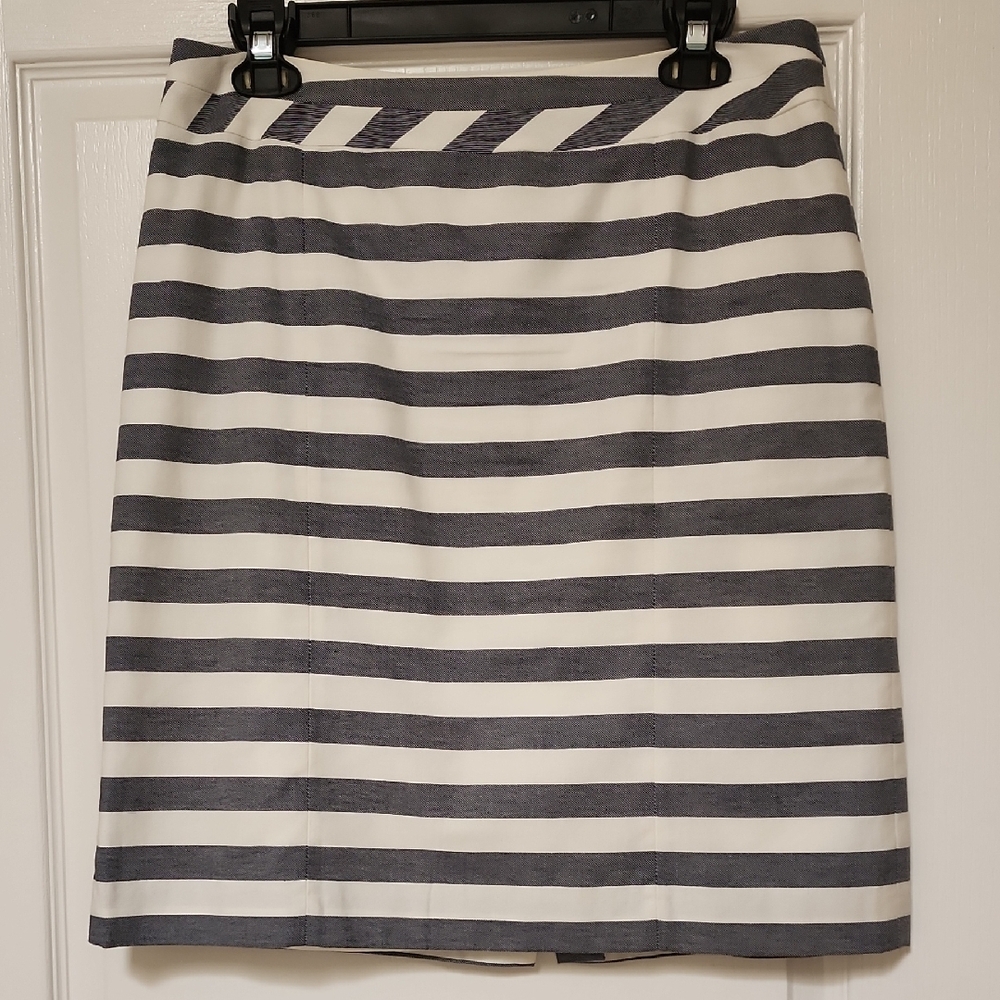 ALEX MARIE White and Blue Pencil Skirt